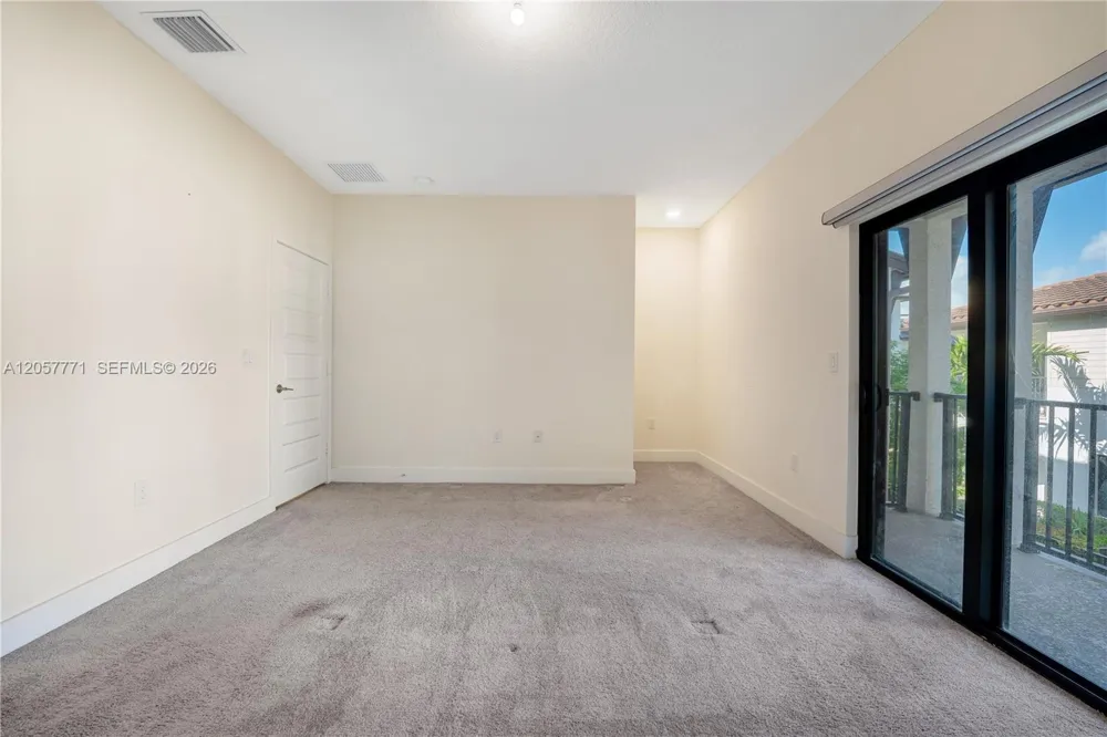 4733 NW 83rd Pkwy Doral, FL 33166