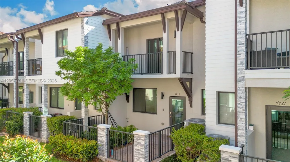 4733 NW 83rd Pkwy Doral, FL 33166
