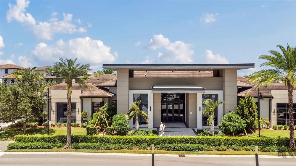 4733 NW 83rd Pkwy Doral, FL 33166