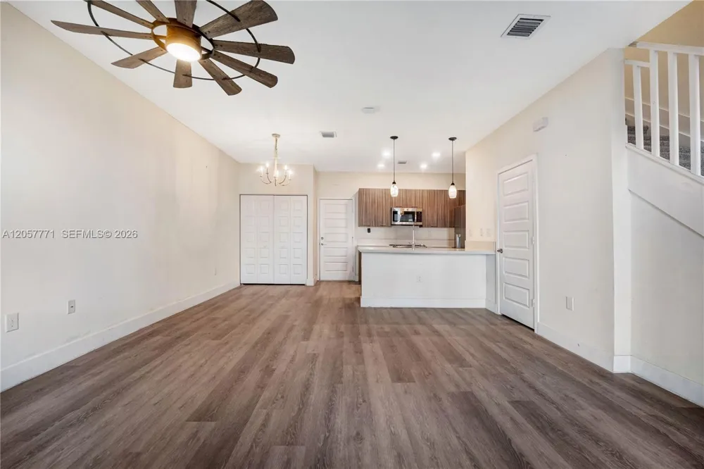 4733 NW 83rd Pkwy Doral, FL 33166