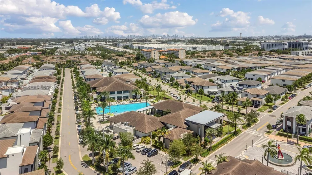 4733 NW 83rd Pkwy Doral, FL 33166