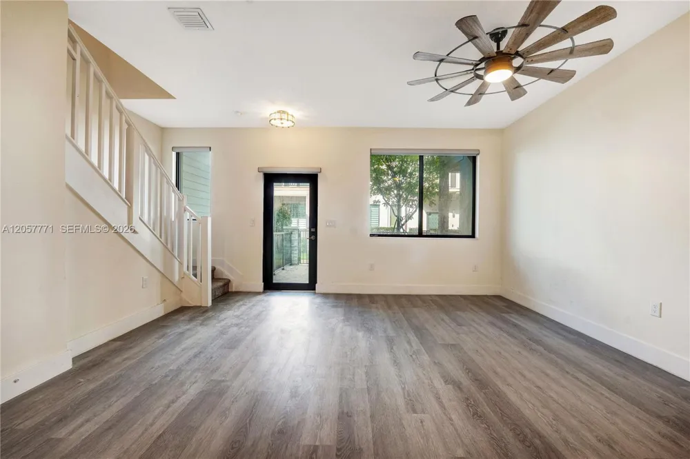 4733 NW 83rd Pkwy Doral, FL 33166