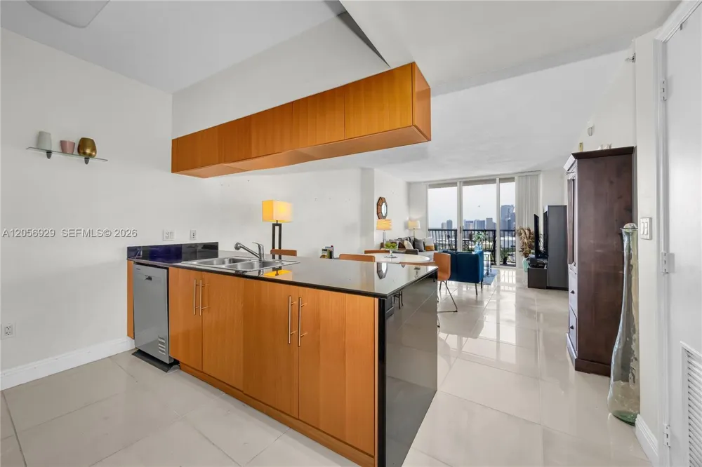 1750 Bayshore Dr #3310 Miami, FL 33132