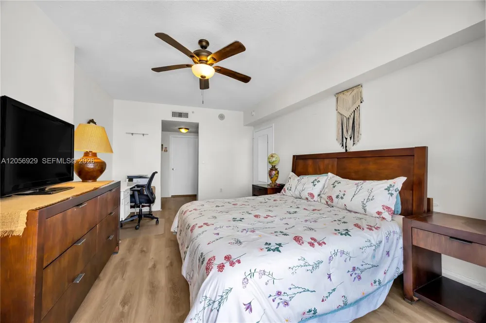 1750 Bayshore Dr #3310 Miami, FL 33132