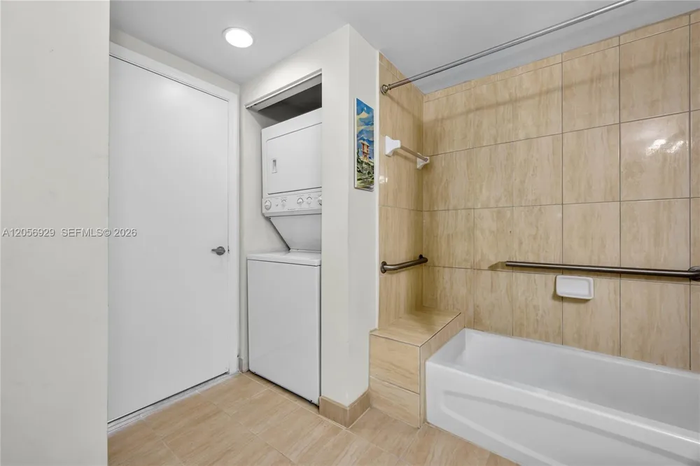 1750 Bayshore Dr #3310 Miami, FL 33132