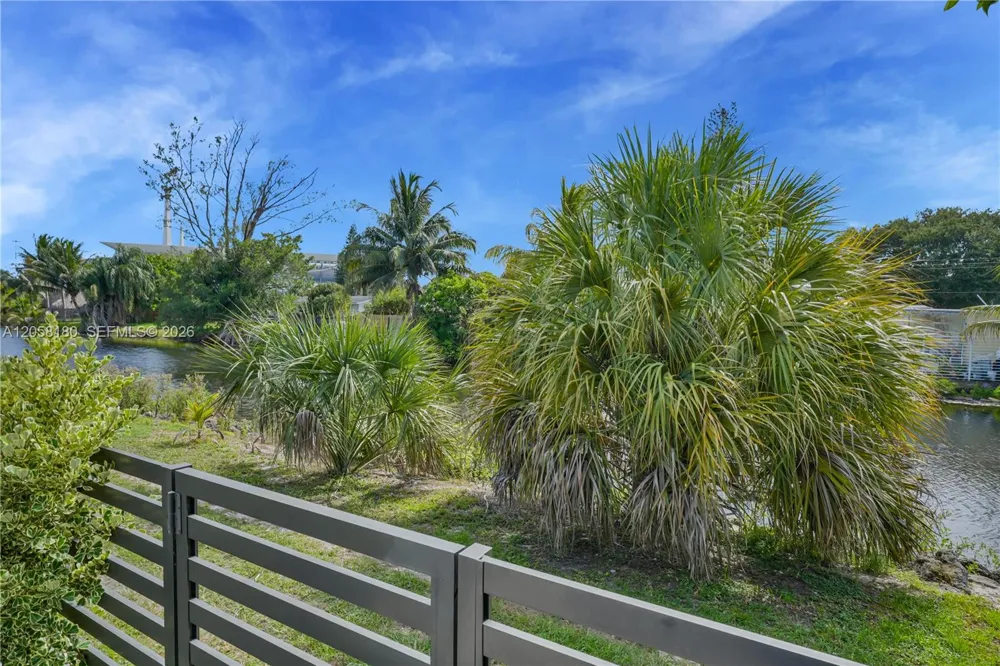 20464 NW 19th Ave Miami Gardens, FL 33056