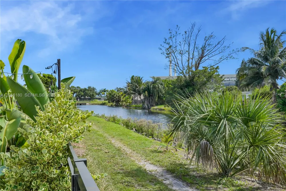 20464 NW 19th Ave Miami Gardens, FL 33056