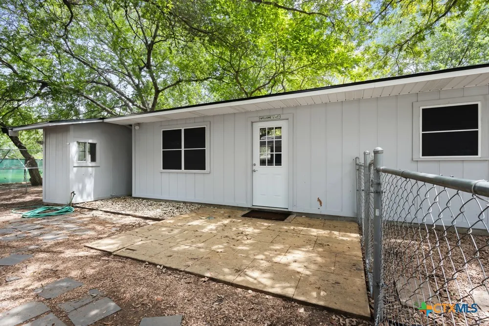 761 Whippoorwill Drive #B Canyon Lake, TX 78133