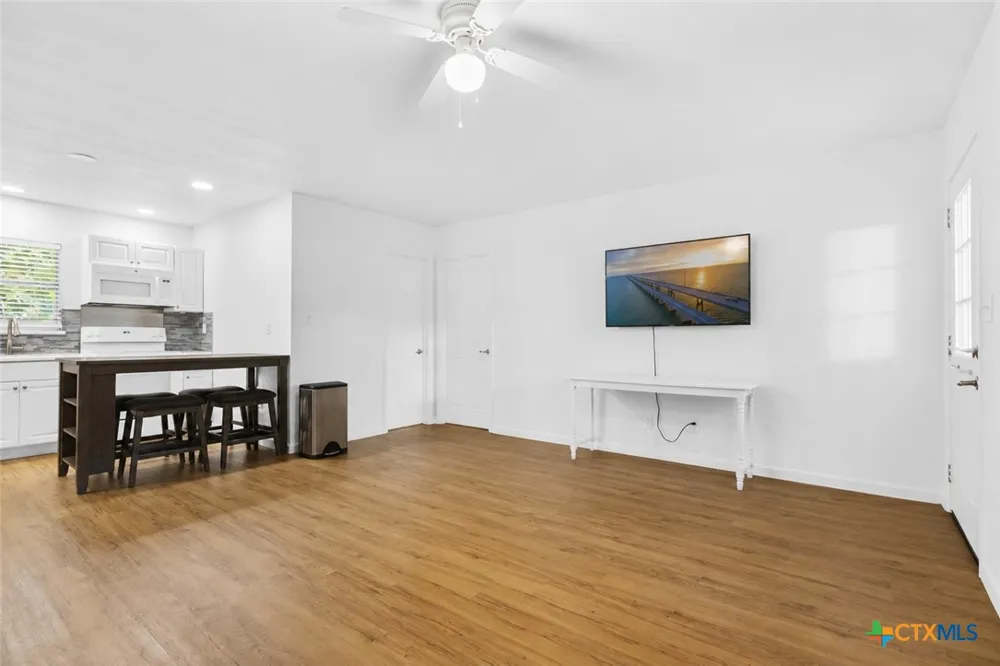 761 Whippoorwill Drive #B Canyon Lake, TX 78133