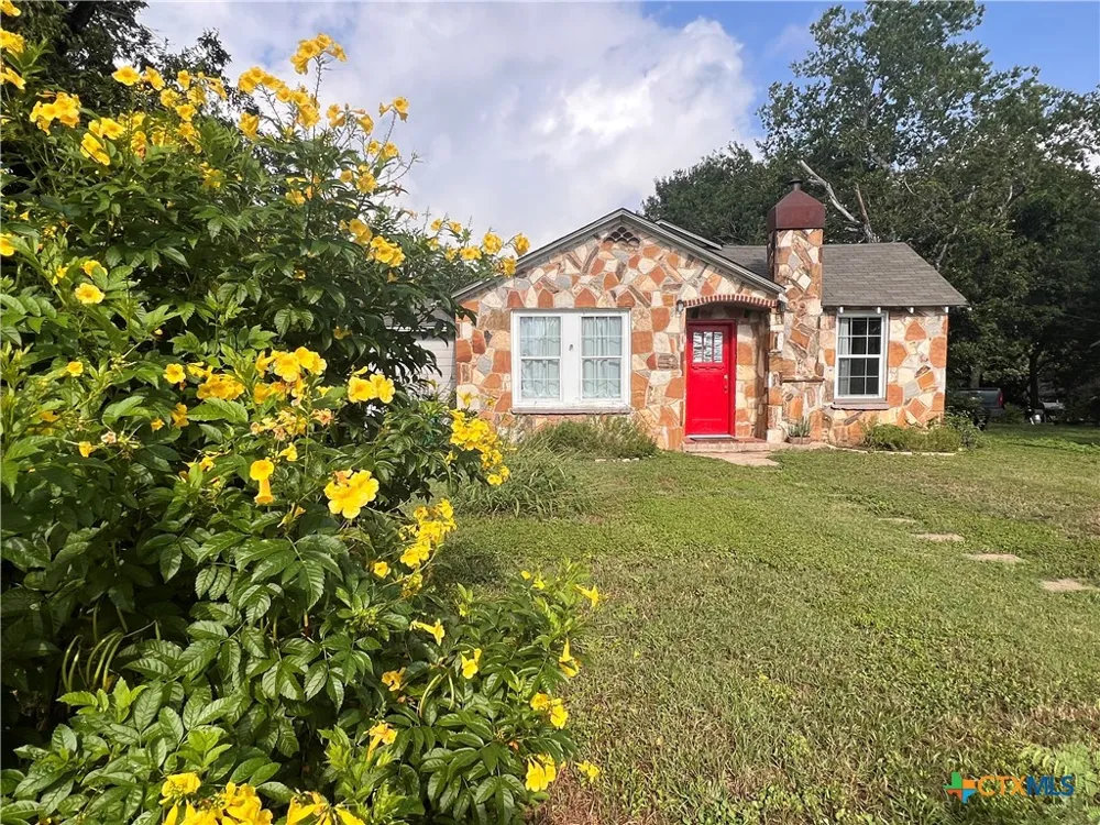 3080 S State Highway 123 Seguin, TX 78155