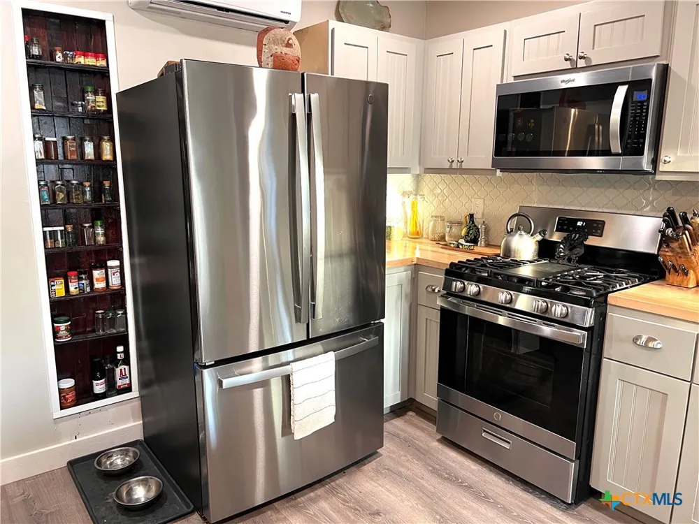 3080 S State Highway 123 Seguin, TX 78155