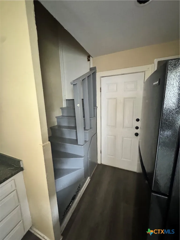 1401 E Mimosa Avenue Victoria, TX 77901