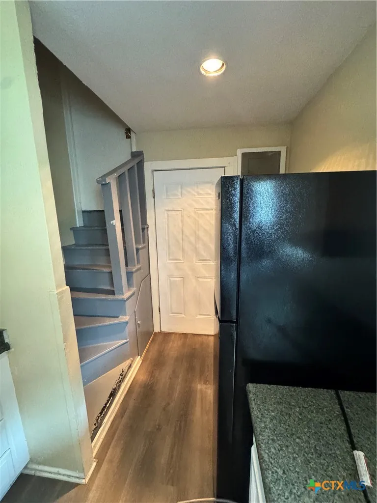 1401 E Mimosa Avenue Victoria, TX 77901