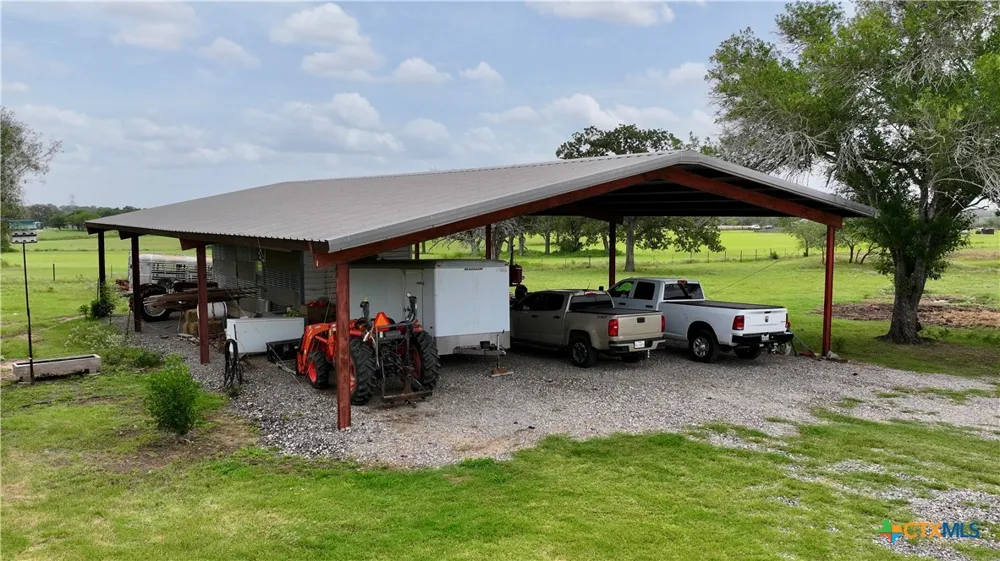 1576 Settlers Way Seguin, TX 78155