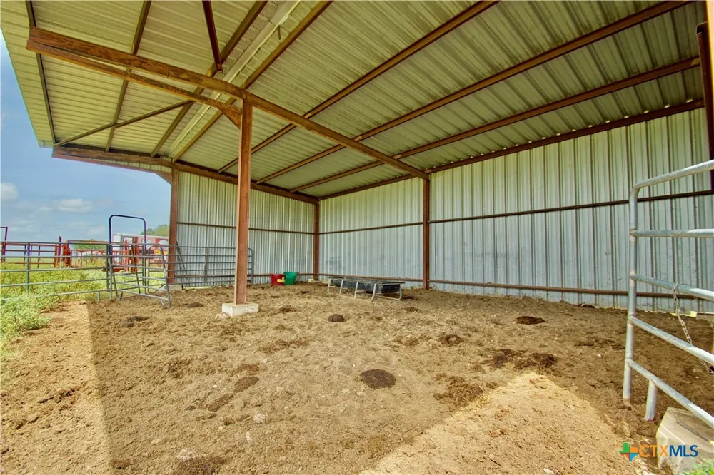 1576 Settlers Way Seguin, TX 78155