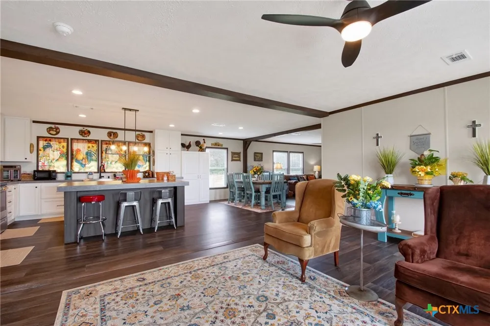 1576 Settlers Way Seguin, TX 78155