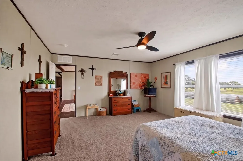 1576 Settlers Way Seguin, TX 78155