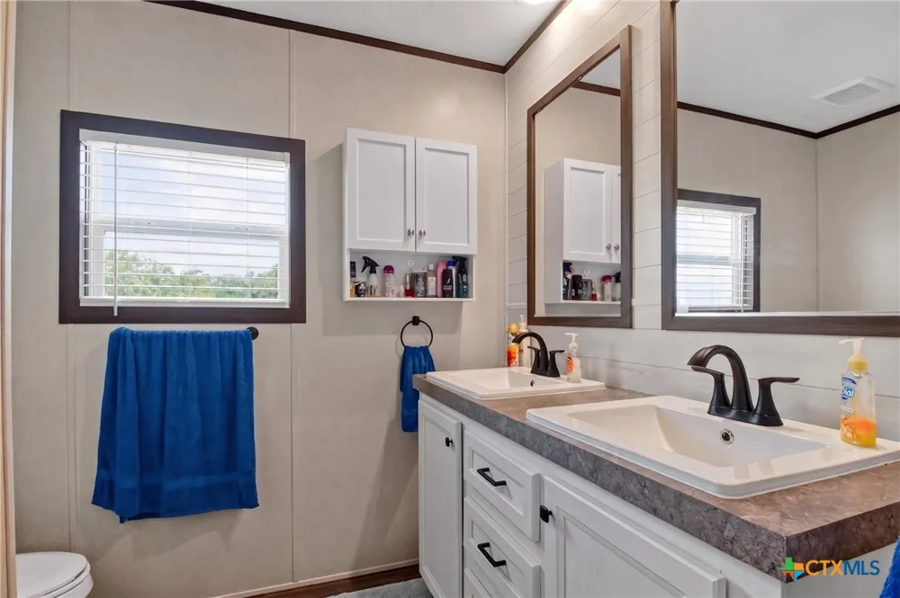 1576 Settlers Way Seguin, TX 78155