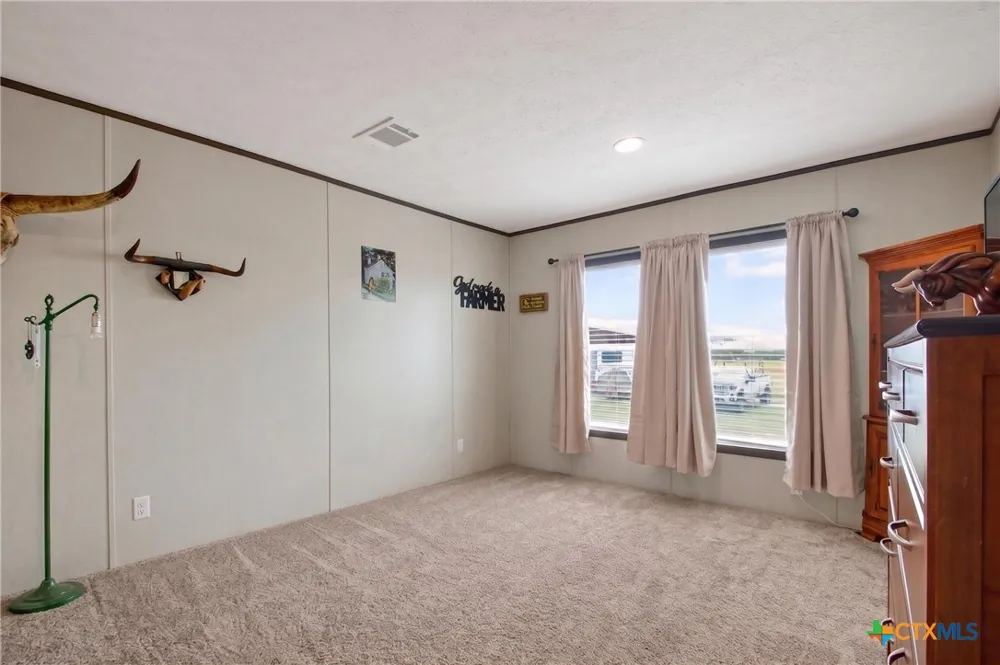 1576 Settlers Way Seguin, TX 78155