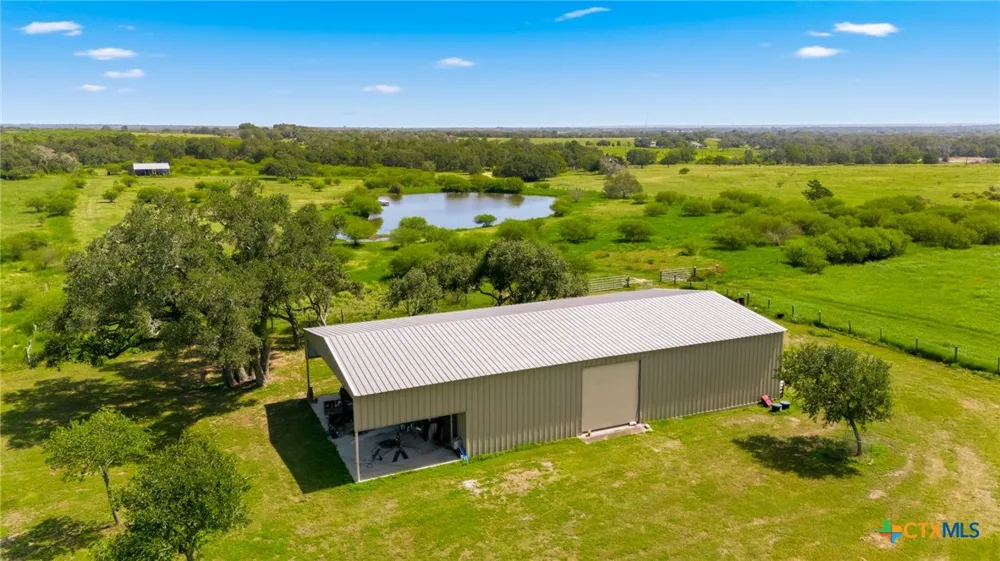 3298 CR 132 Hallettsville, TX 77964