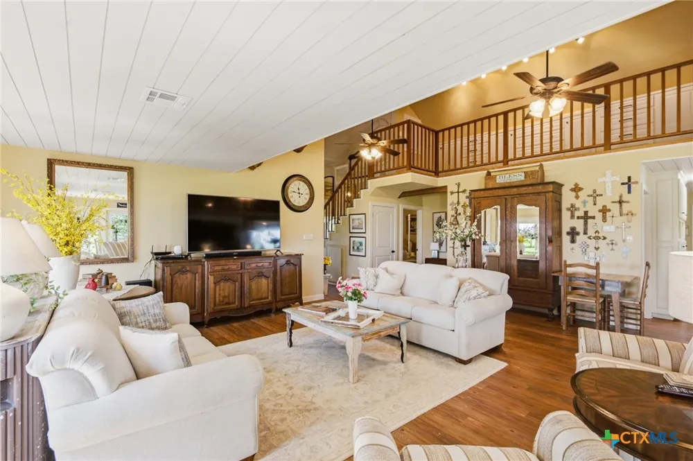 3298 CR 132 Hallettsville, TX 77964