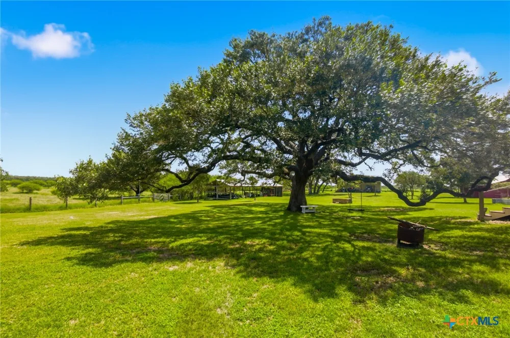 3298 CR 132 Hallettsville, TX 77964
