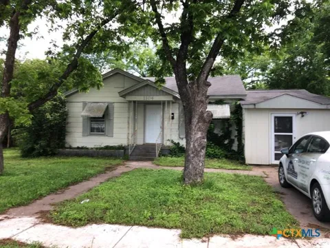 1104 Nolan Avenue