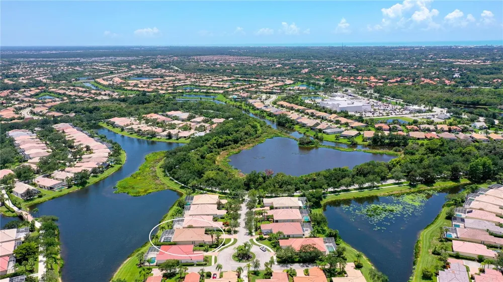 8672 DOLCE LANE Sarasota, FL 34238
