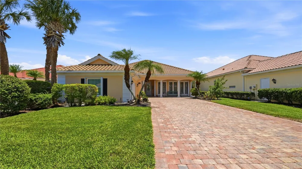 8672 DOLCE LANE Sarasota, FL 34238