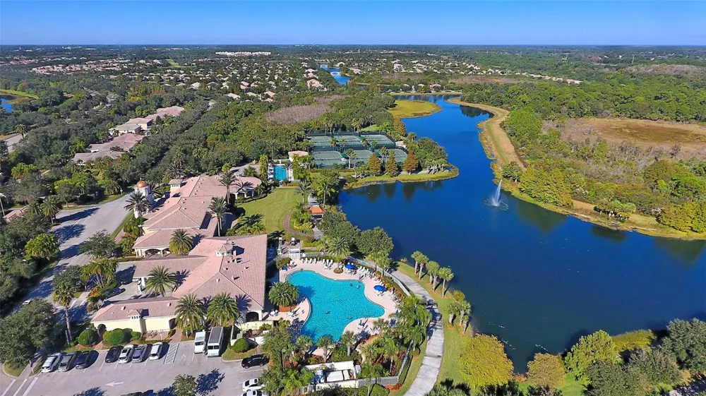 8672 DOLCE LANE Sarasota, FL 34238
