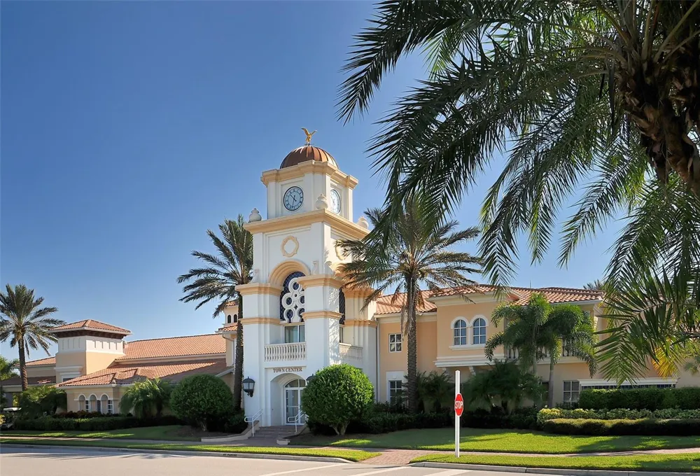 8672 DOLCE LANE Sarasota, FL 34238