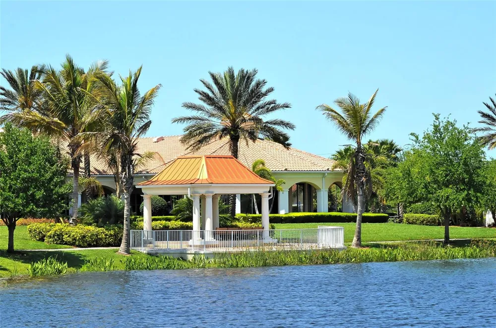 8672 DOLCE LANE Sarasota, FL 34238