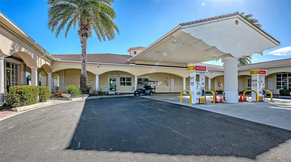 8672 DOLCE LANE Sarasota, FL 34238