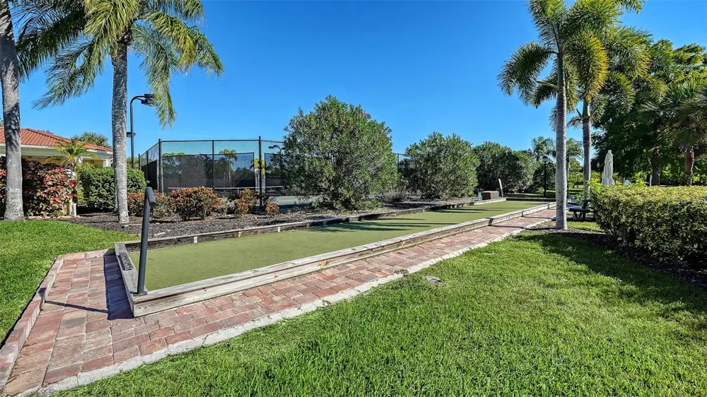 8672 DOLCE LANE Sarasota, FL 34238