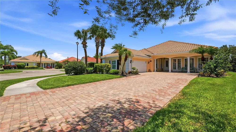 8672 DOLCE LANE Sarasota, FL 34238