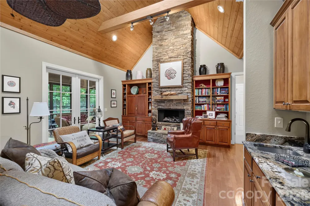 911 Buckberry Drive Sapphire, NC 28774