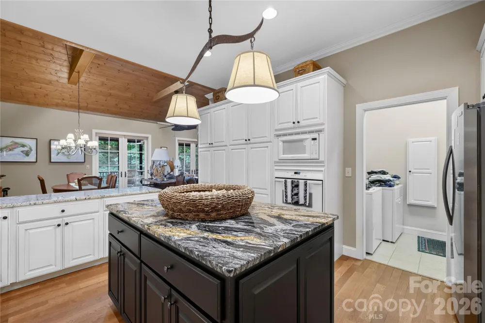 911 Buckberry Drive Sapphire, NC 28774