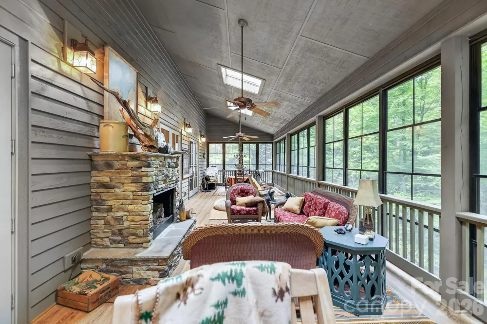 911 Buckberry Drive Sapphire, NC 28774