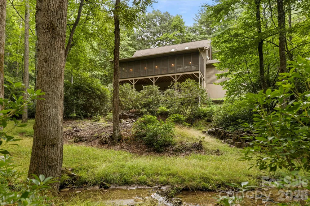 911 Buckberry Drive Sapphire, NC 28774