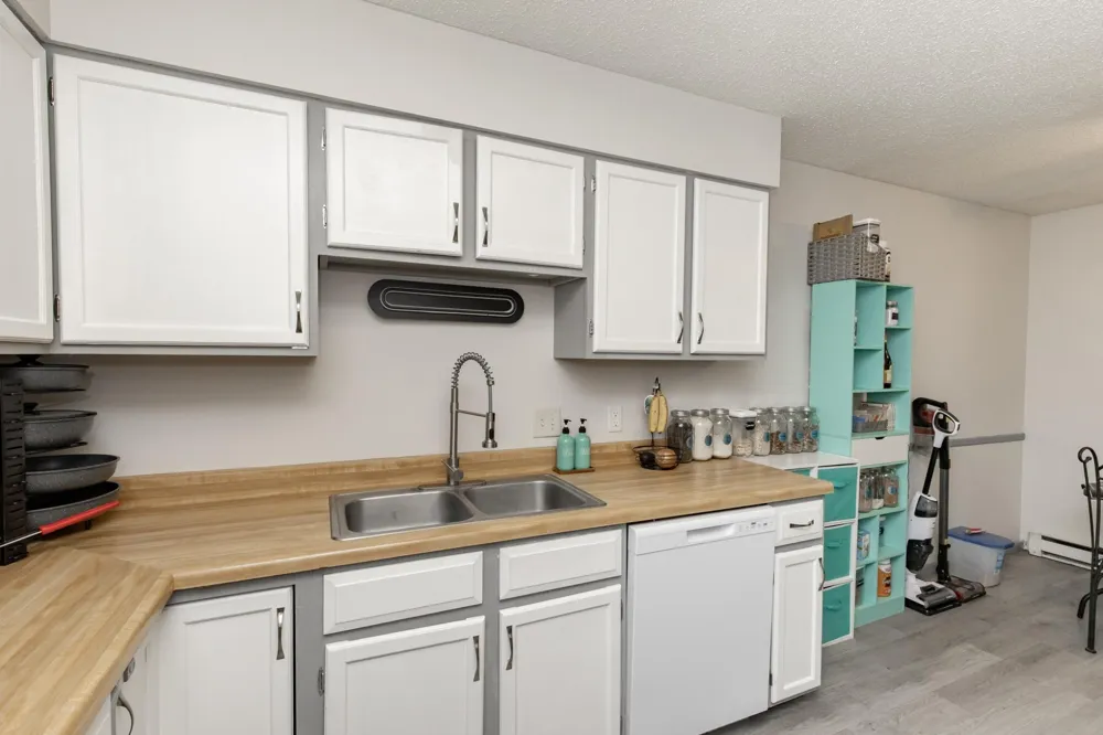 2321 Country Club Parkway Moorhead, MN 56560