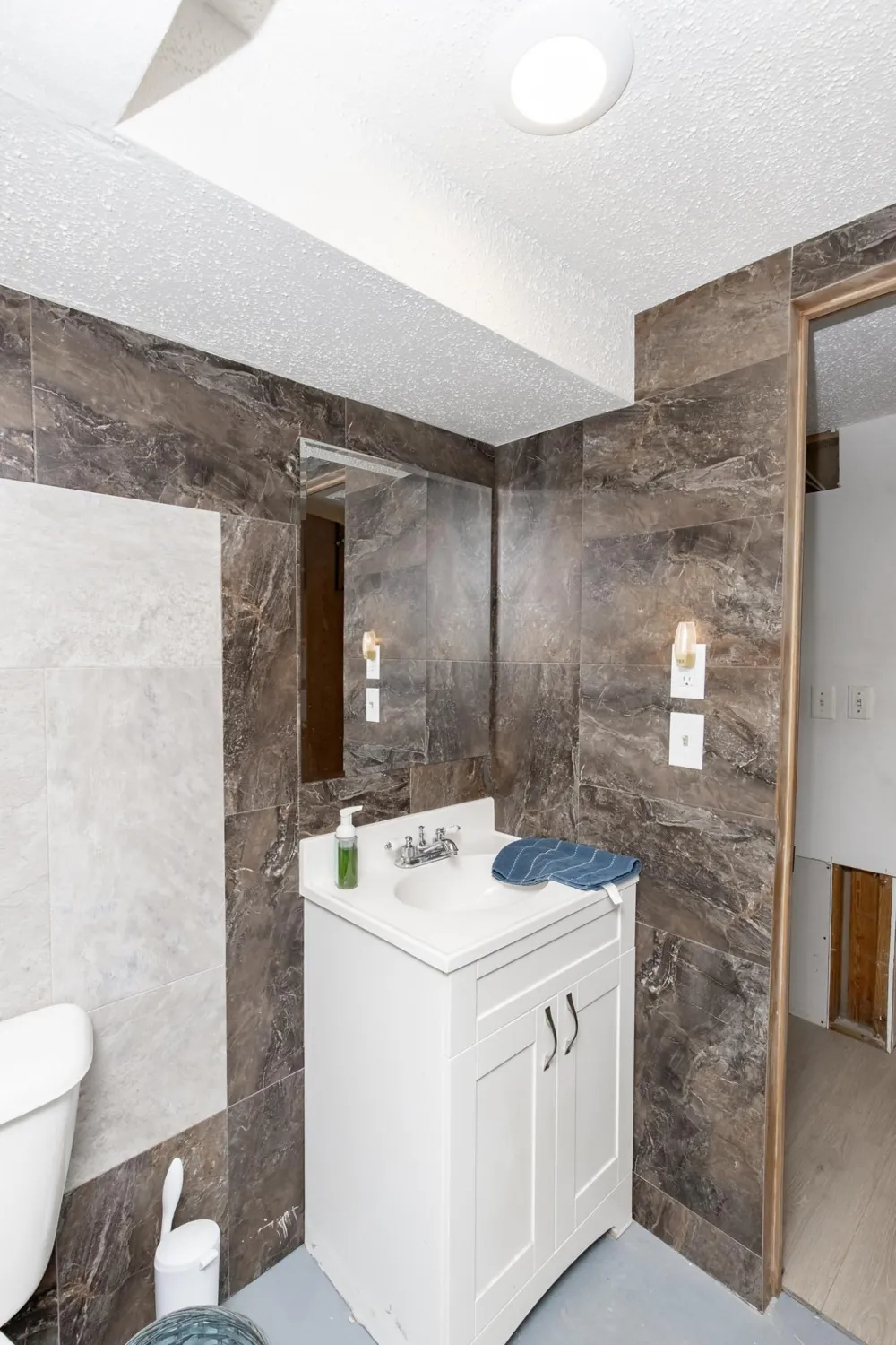 2321 Country Club Parkway Moorhead, MN 56560