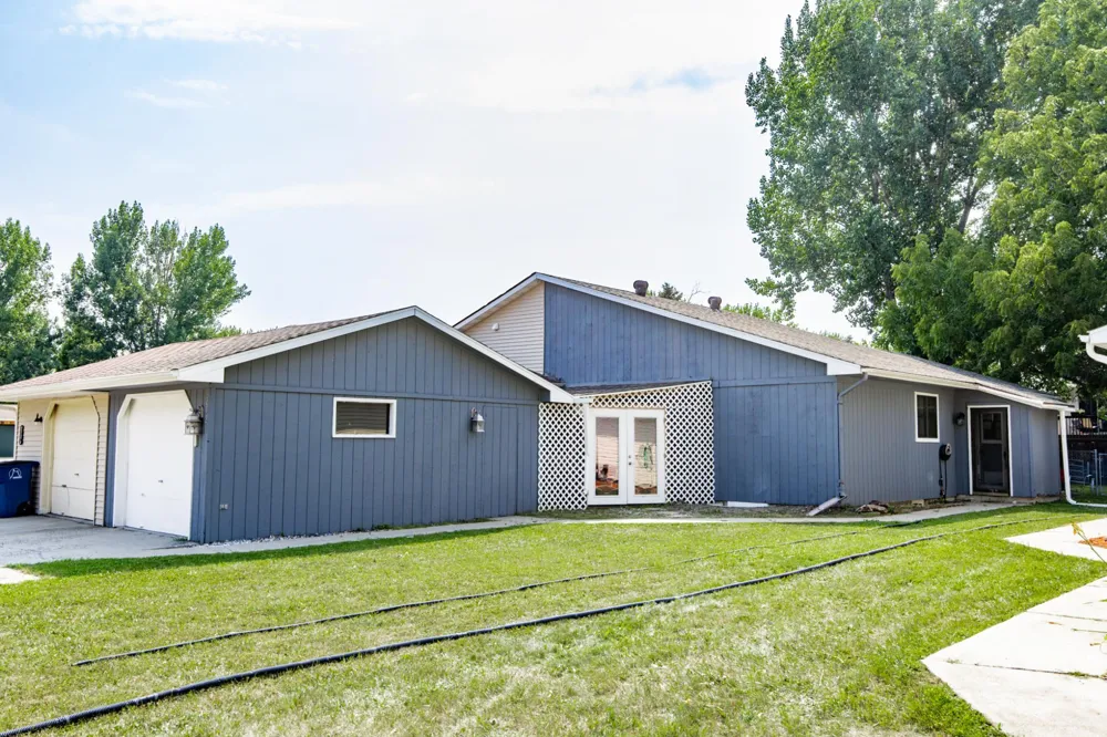 2321 Country Club Parkway Moorhead, MN 56560