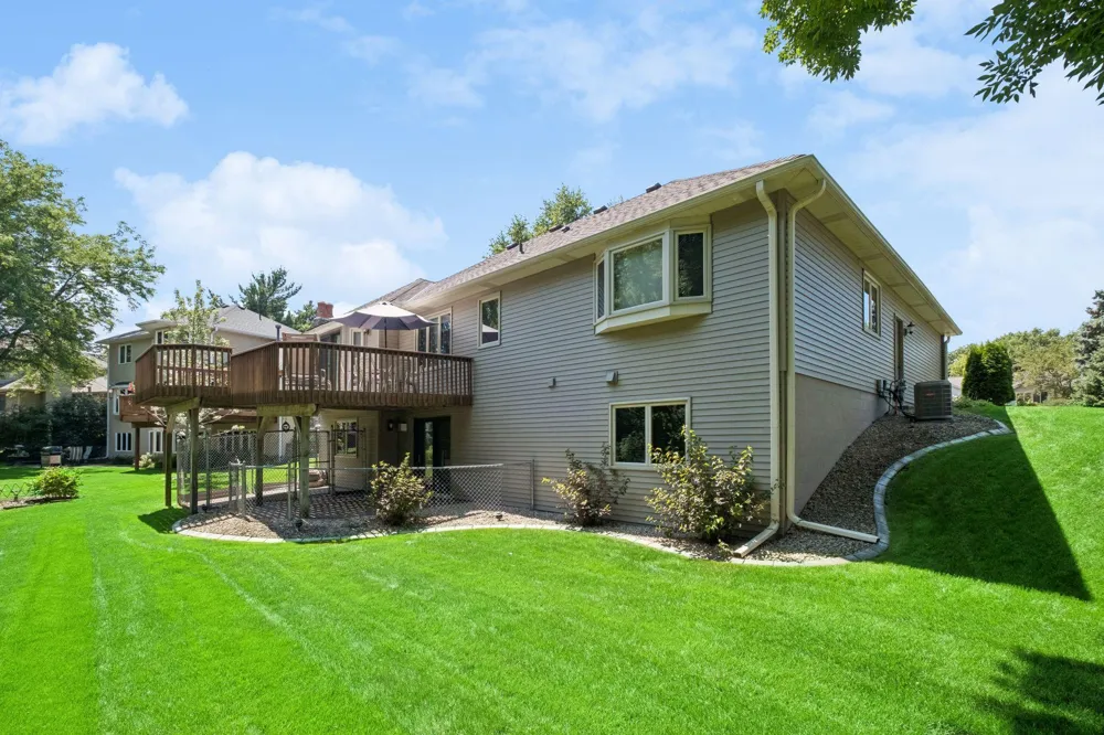 314 Wedgewood Drive Mahtomedi, MN 55115