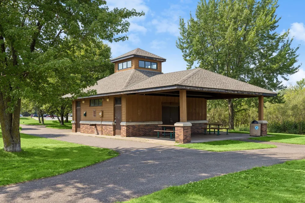 314 Wedgewood Drive Mahtomedi, MN 55115