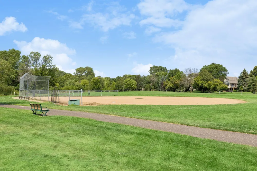 314 Wedgewood Drive Mahtomedi, MN 55115