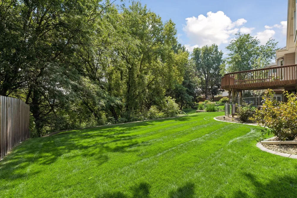 314 Wedgewood Drive Mahtomedi, MN 55115