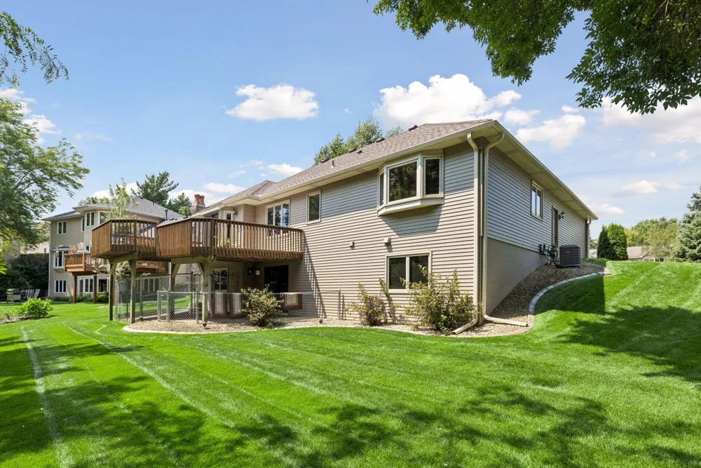314 Wedgewood Drive Mahtomedi, MN 55115