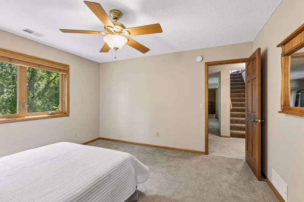 314 Wedgewood Drive Mahtomedi, MN 55115