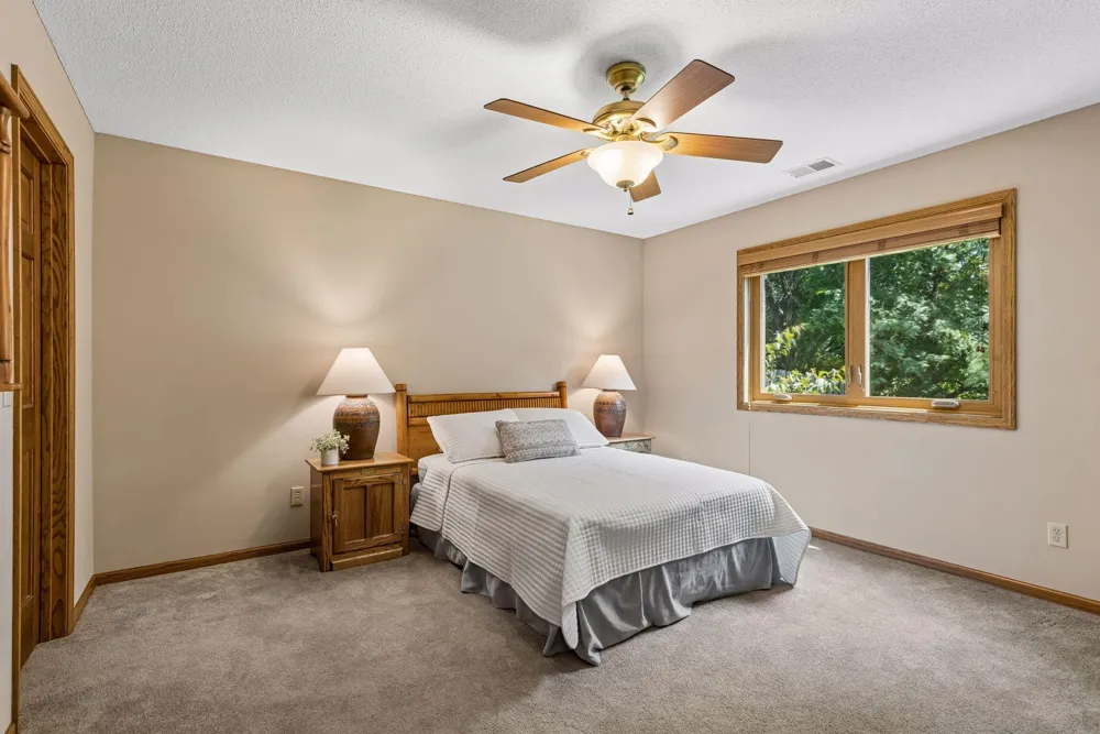 314 Wedgewood Drive Mahtomedi, MN 55115