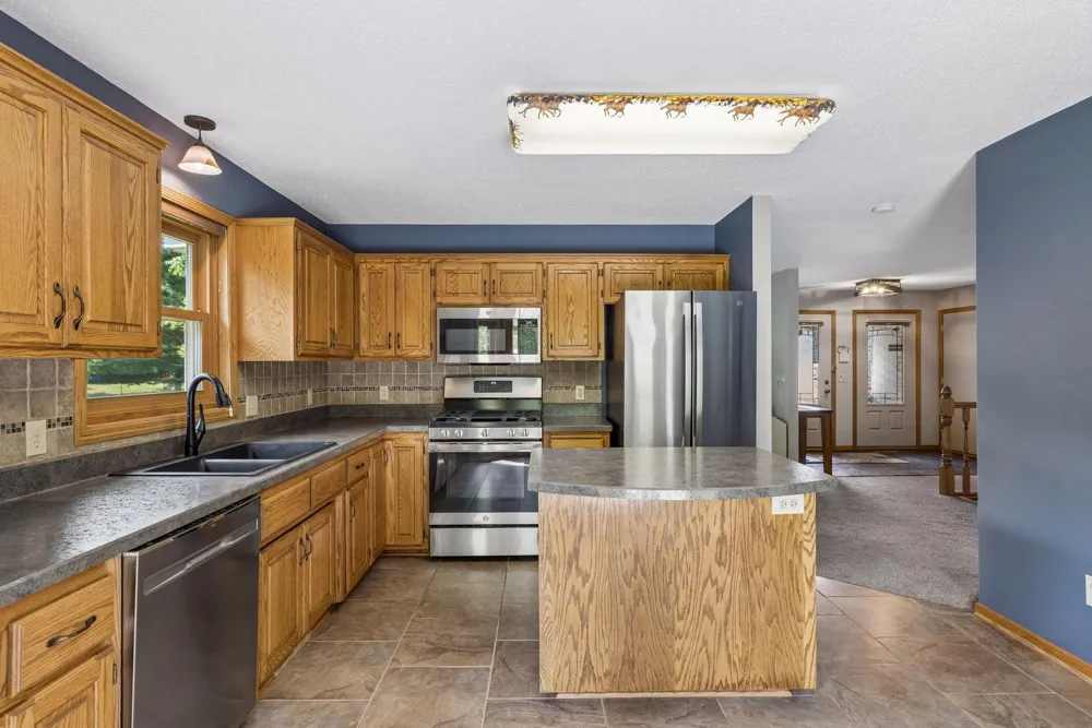 314 Wedgewood Drive Mahtomedi, MN 55115